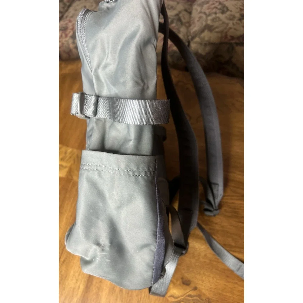 Lululemon Crew Backpack 22L Bag Olive Green‎ *FLAWS to Front/Sides of Pack*